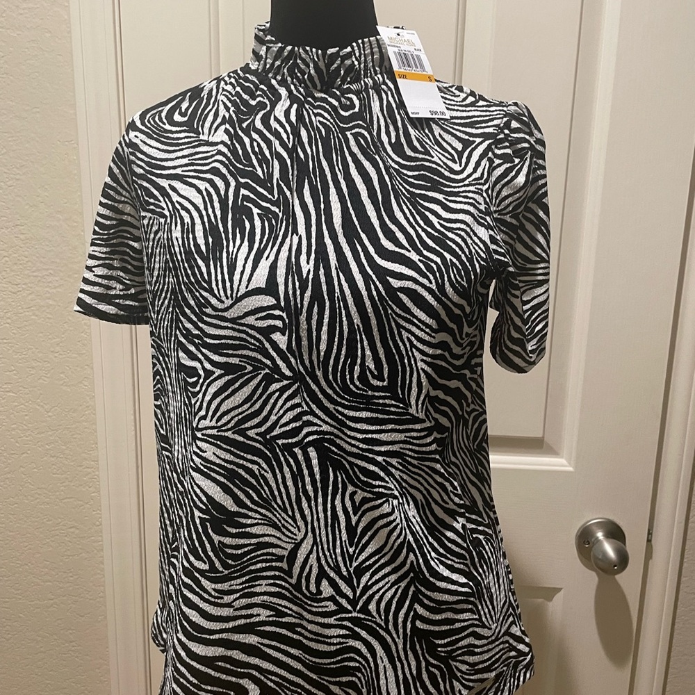 Michael Kors Black and White Fitted Graphic Blouse